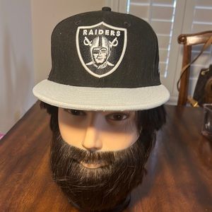 Men’s new era black/ gray main 59fifty fitted hat.